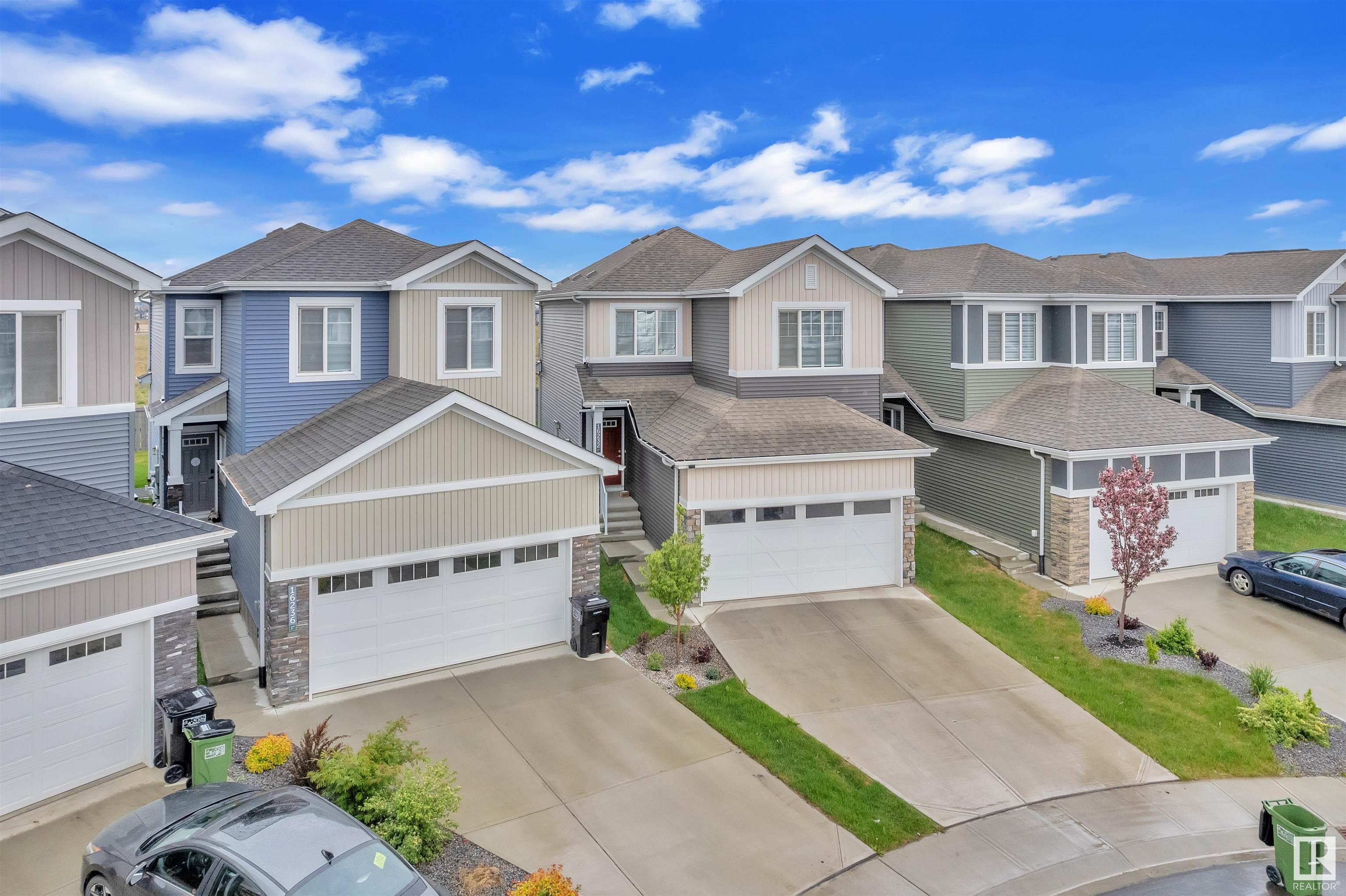 Property Photo:  16236 31 Avenue SW  AB T6W 4X2 