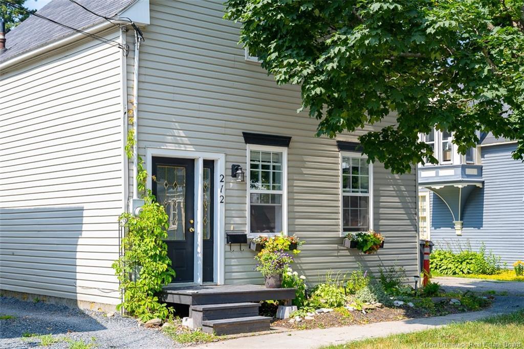 Property Photo:  212 George Street  NB E3B 1J5 