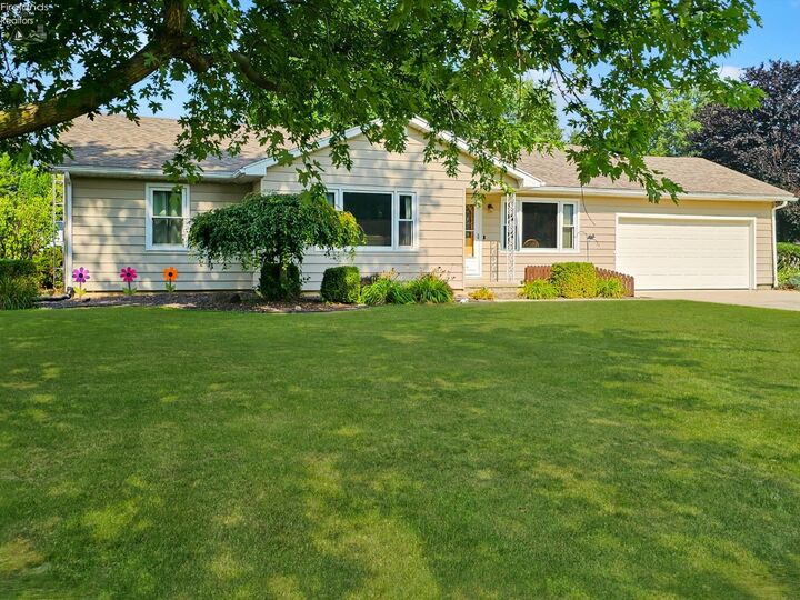 Property Photo:  1636 Arrowhead Drive  OH 43420 