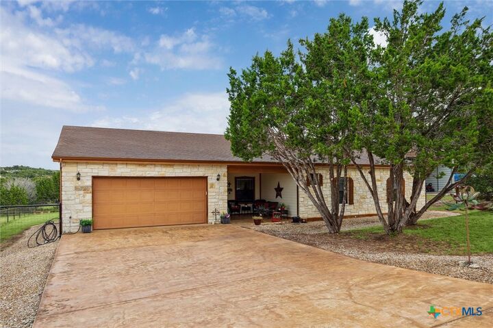 1524 Log Cabin Lane  Fischer TX 78623 photo