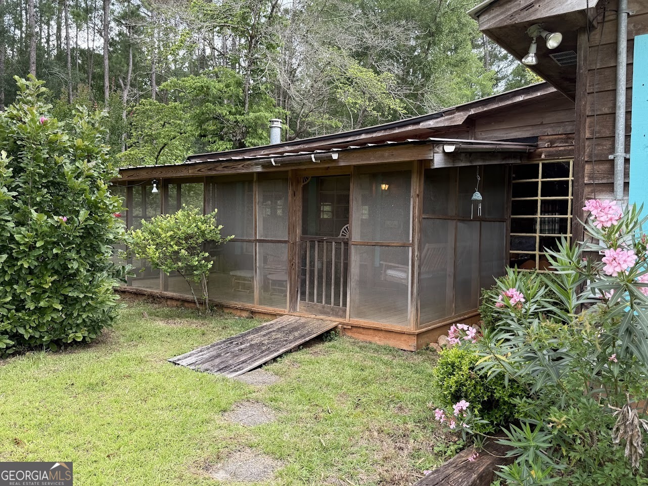 Property Photo: 3539 15th Avenue E AL 36854
