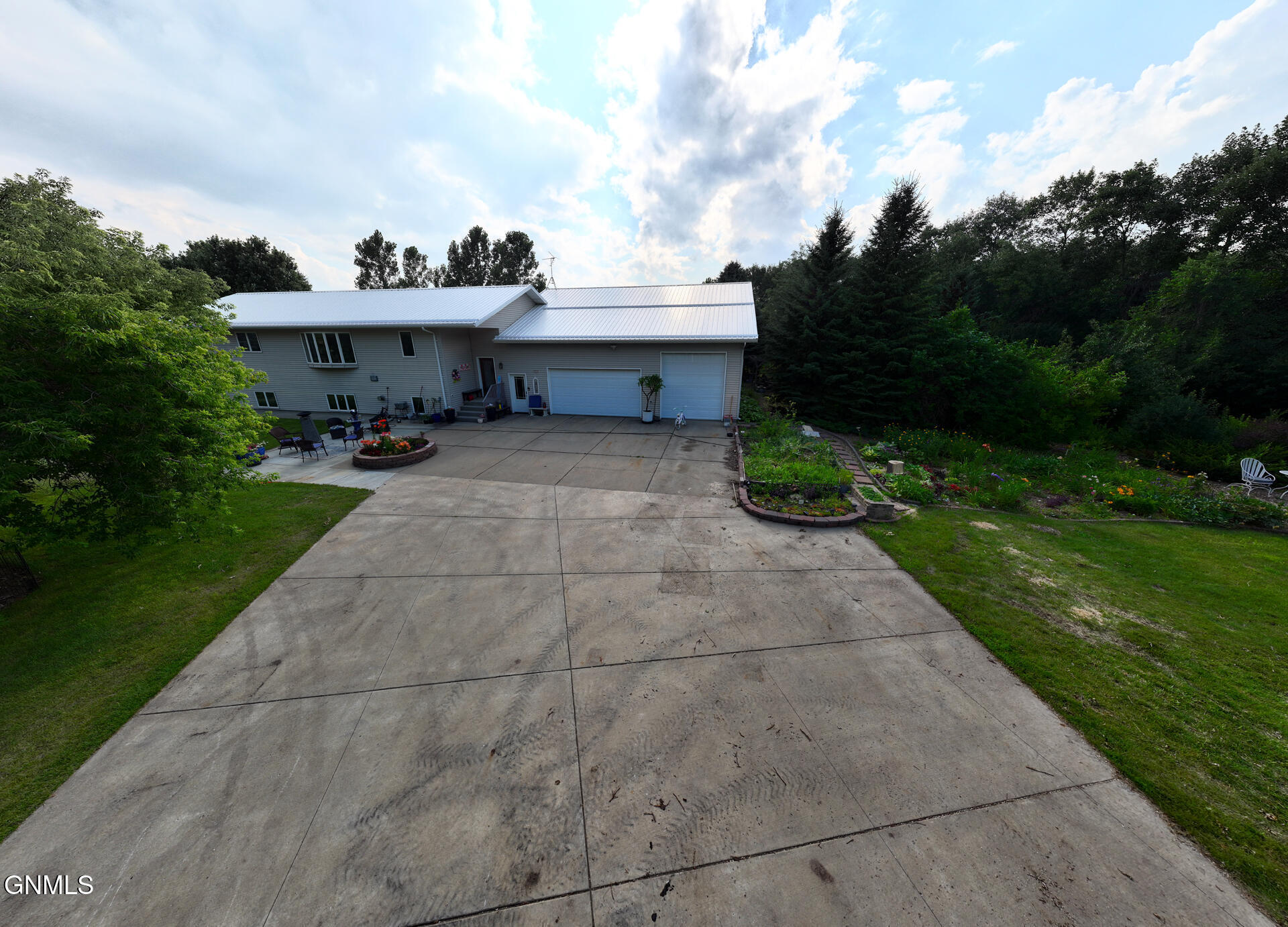 Property Photo:  10750 Rushmore Road  ND 58503 