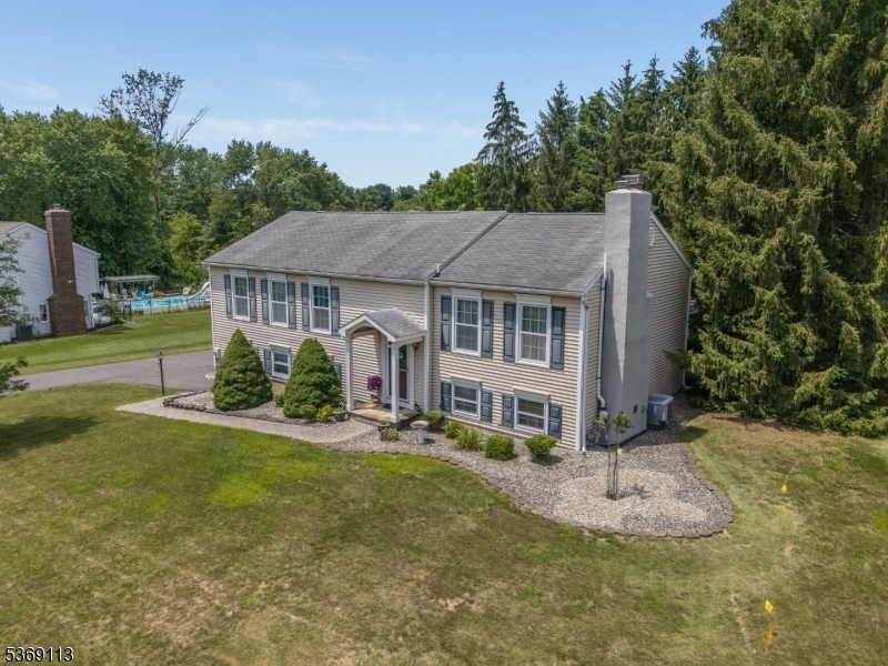 Property Photo:  12 River Bend Rd  NJ 08809 