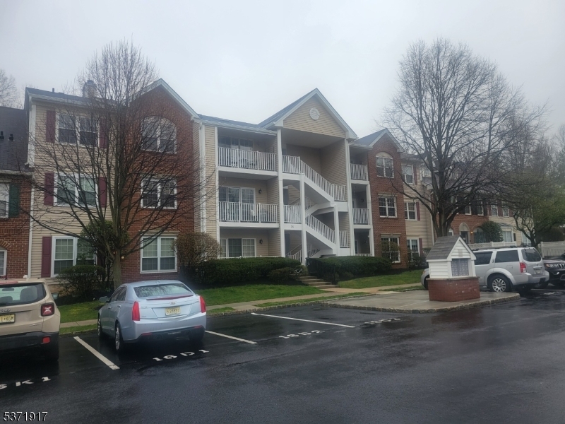 Property Photo: 1607 Breckenridge Dr 1607 NJ 08876