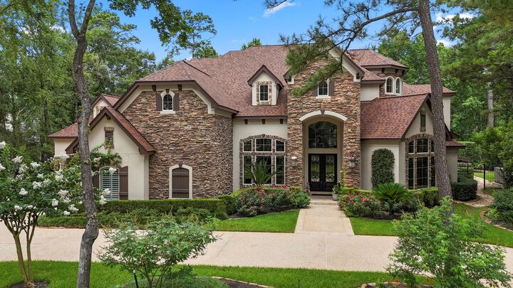 Property Photo: 30 W Bracebridge Circle TX 77382