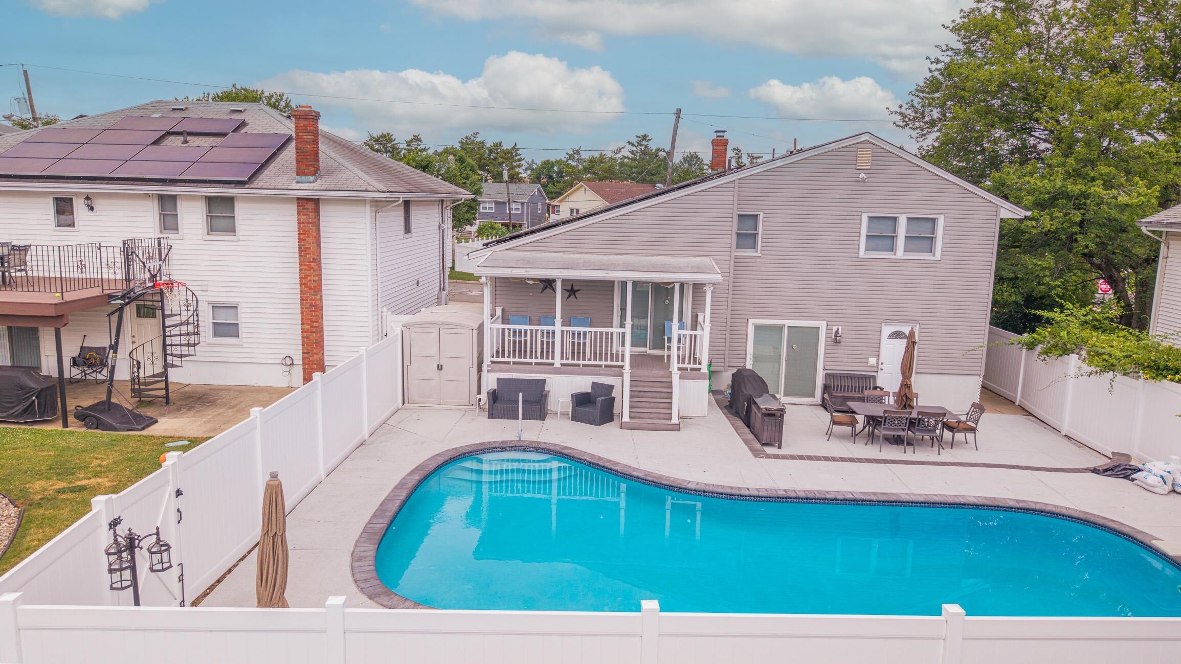 Property Photo: 1138 Stonewall Lane NJ 07094