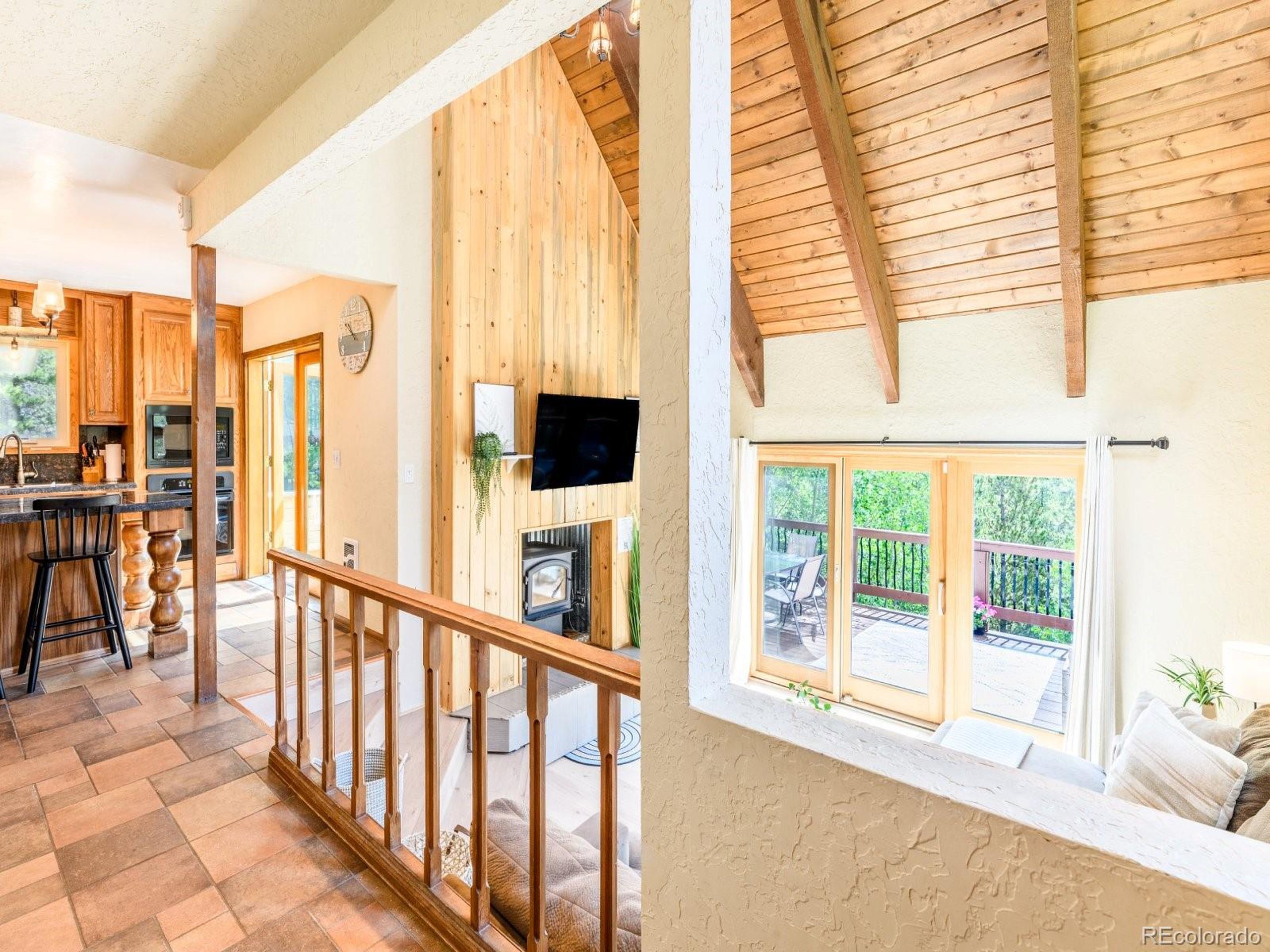 Property Photo:  