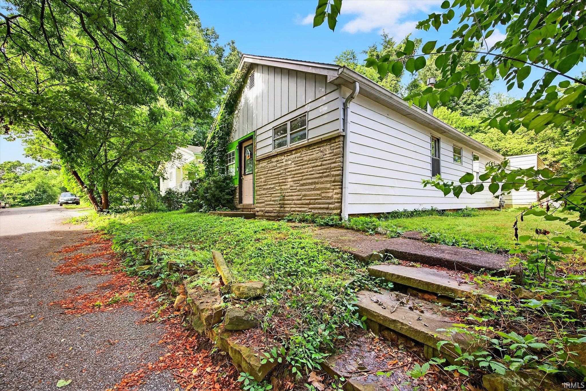 Property Photo:  2304 S Ford Avenue  IN 47403 