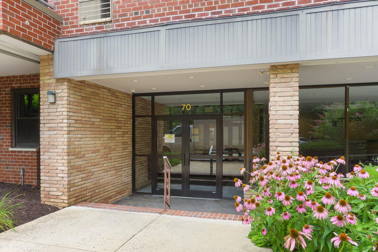 Property Photo:  70 Barker Street 408  NY 10549 