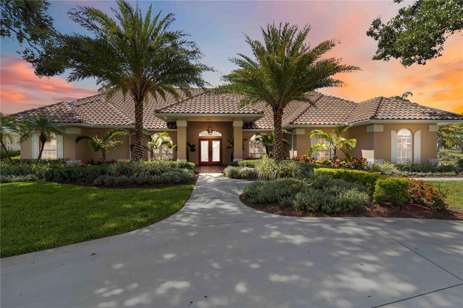 Property Photo:  428 Tremingham Way  FL 34293 