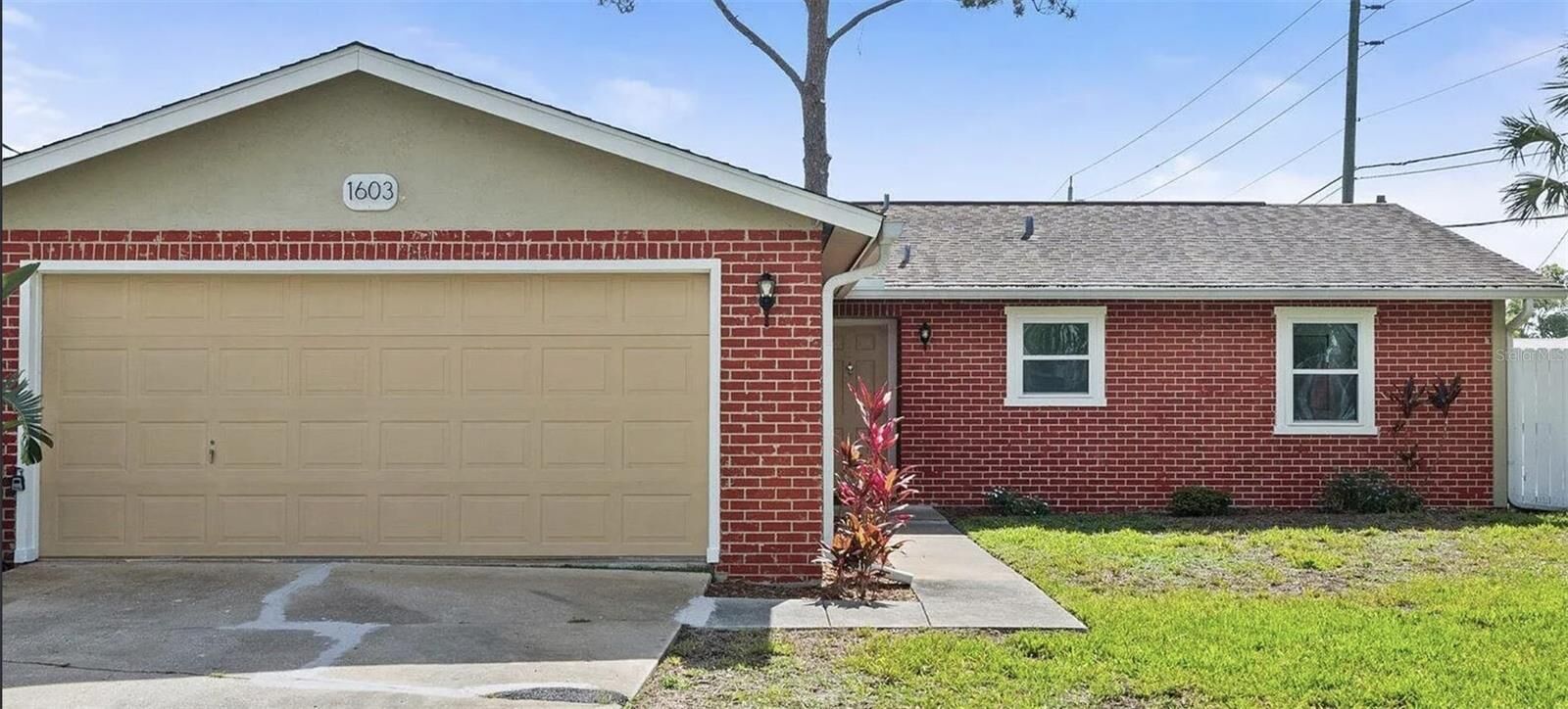 Property Photo: 1603 Tuscaloosa Street FL 32117