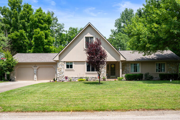 Property Photo: 7630 W Mockingbird Court IN 46126