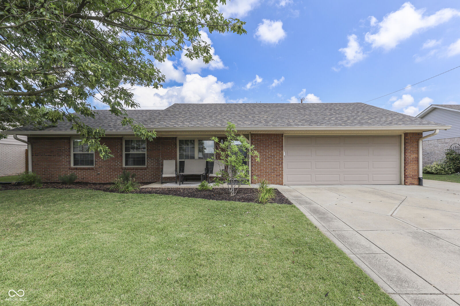 Property Photo: 169 Briar Hill Drive IN 46184
