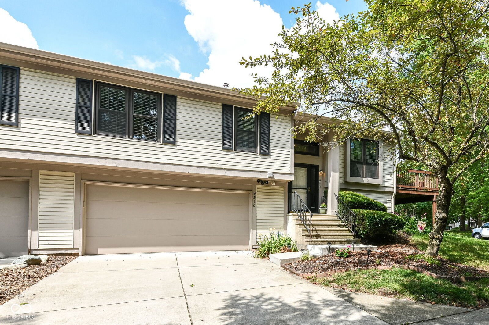 Property Photo: 9510 Bay Vista Drive E IN 46250