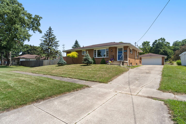Property Photo:  843 N State Street  MI 49202 
