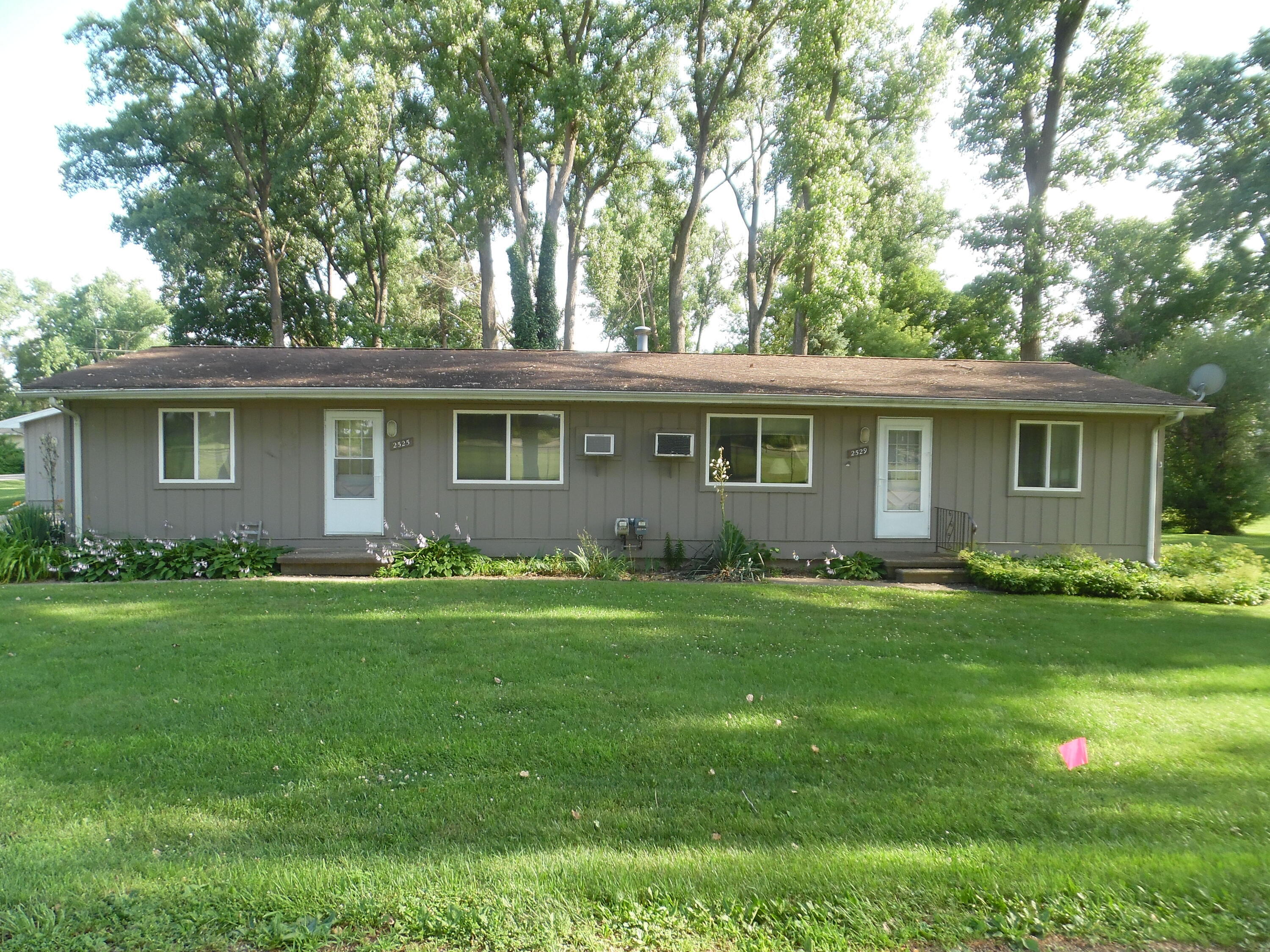 Property Photo: 954 Concord Boulevard MI 49202