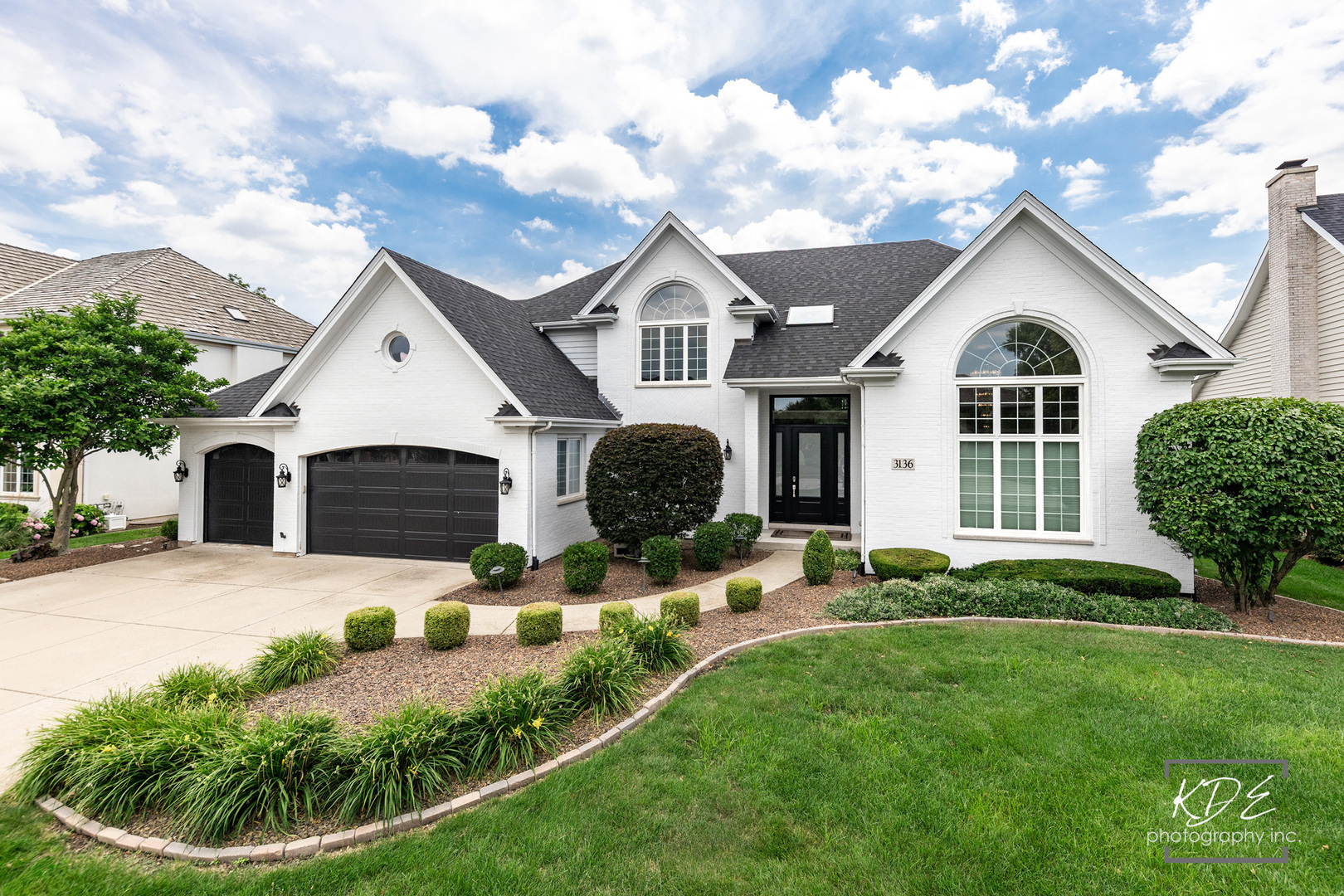 Property Photo:  