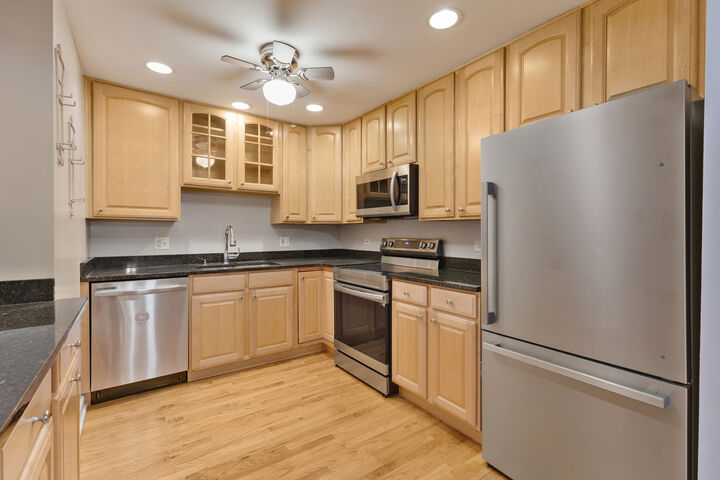 Property Photo:  5400 Astor Lane 203  IL 60008 
