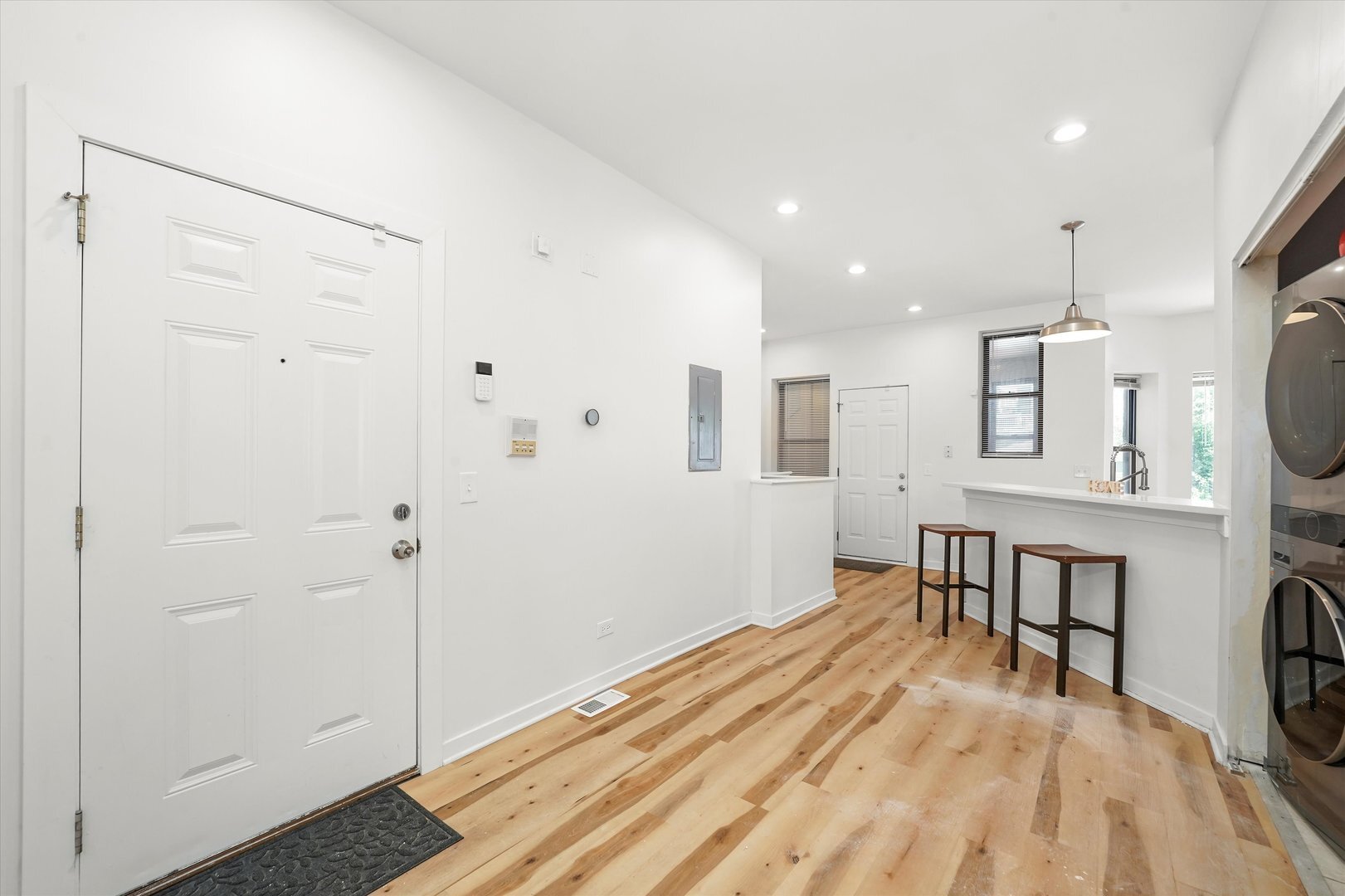 Property Photo: 348 E 41st Street 1 IL 60653