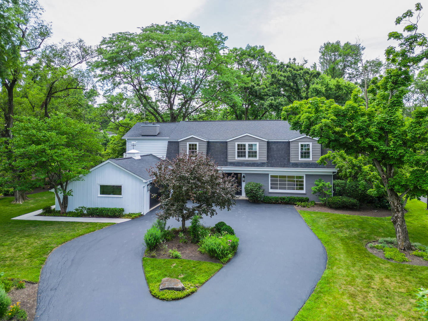 Property Photo: 1799 Farm Road IL 60045