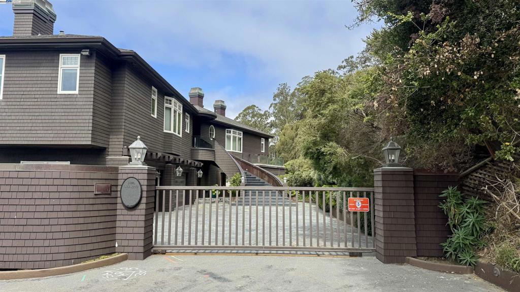 Property Photo: 797 Las Olas Dr CA 95003