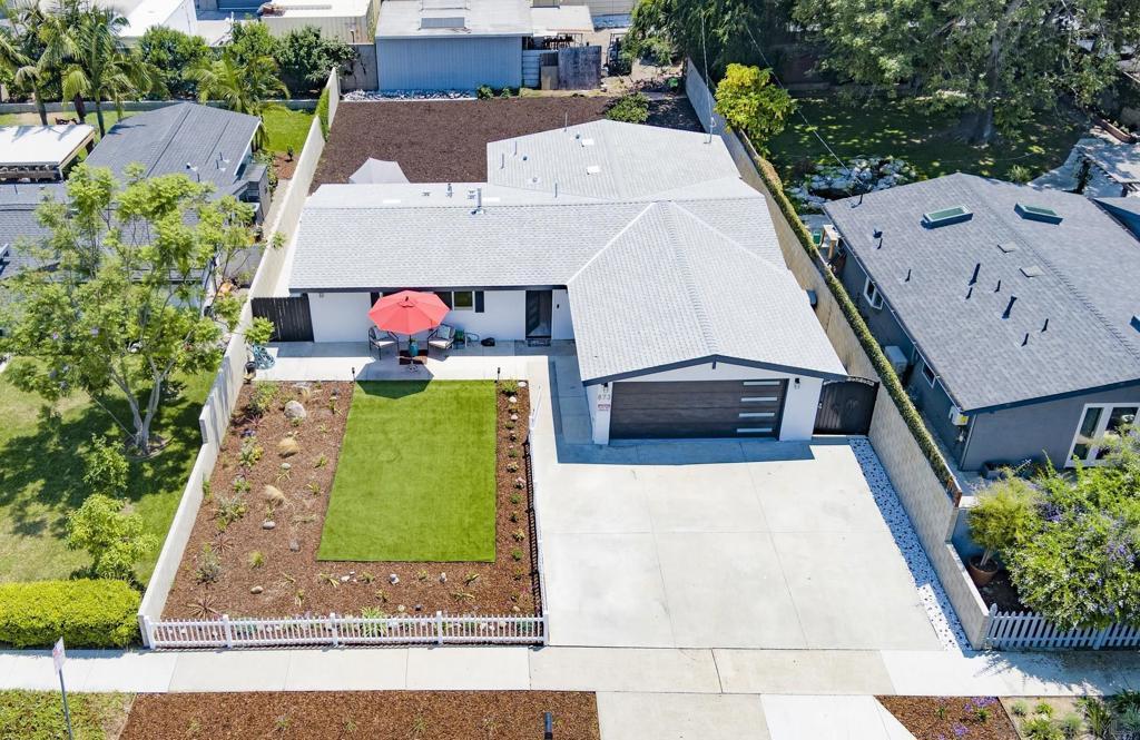 Property Photo:  873 Towne Street  CA 92627 