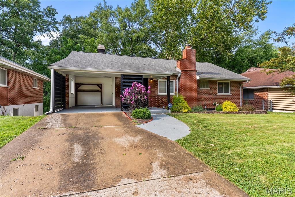 8627 Belcrest Lane  St Louis MO 63114 photo