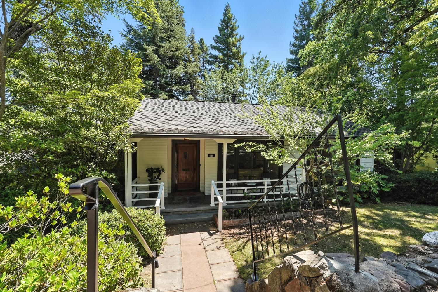 Property Photo:  440 Foresthill Avenue  CA 95603 