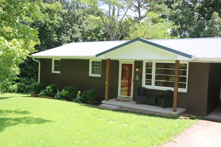 Property Photo: 724 Thomas Ave TN 37050