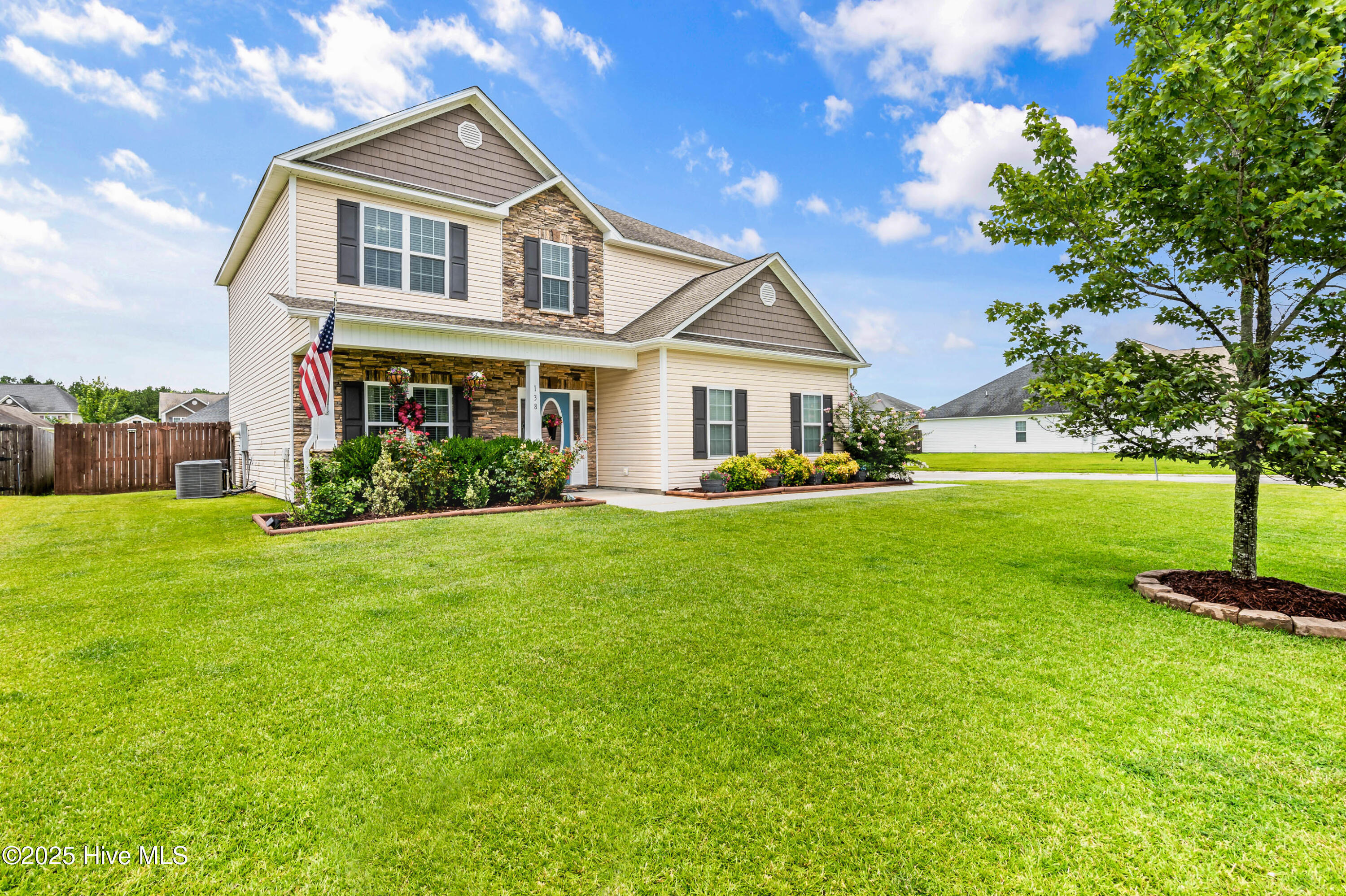 Property Photo:  138 Cavalier Drive  NC 28546 