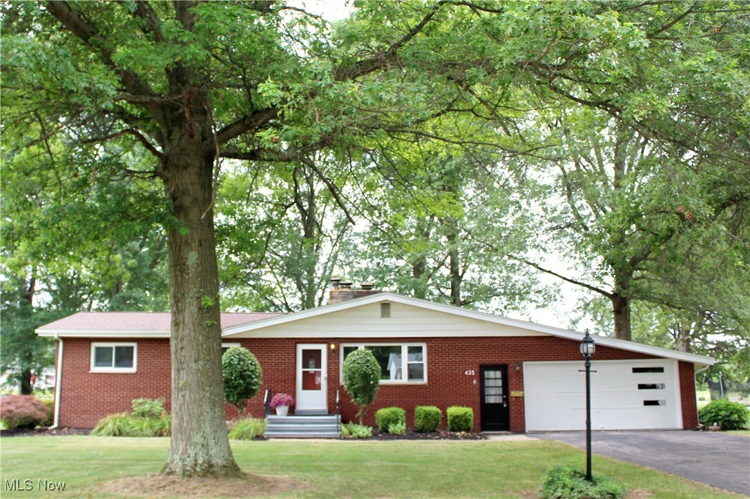 435 Parkview Drive  Columbiana OH 44408 photo