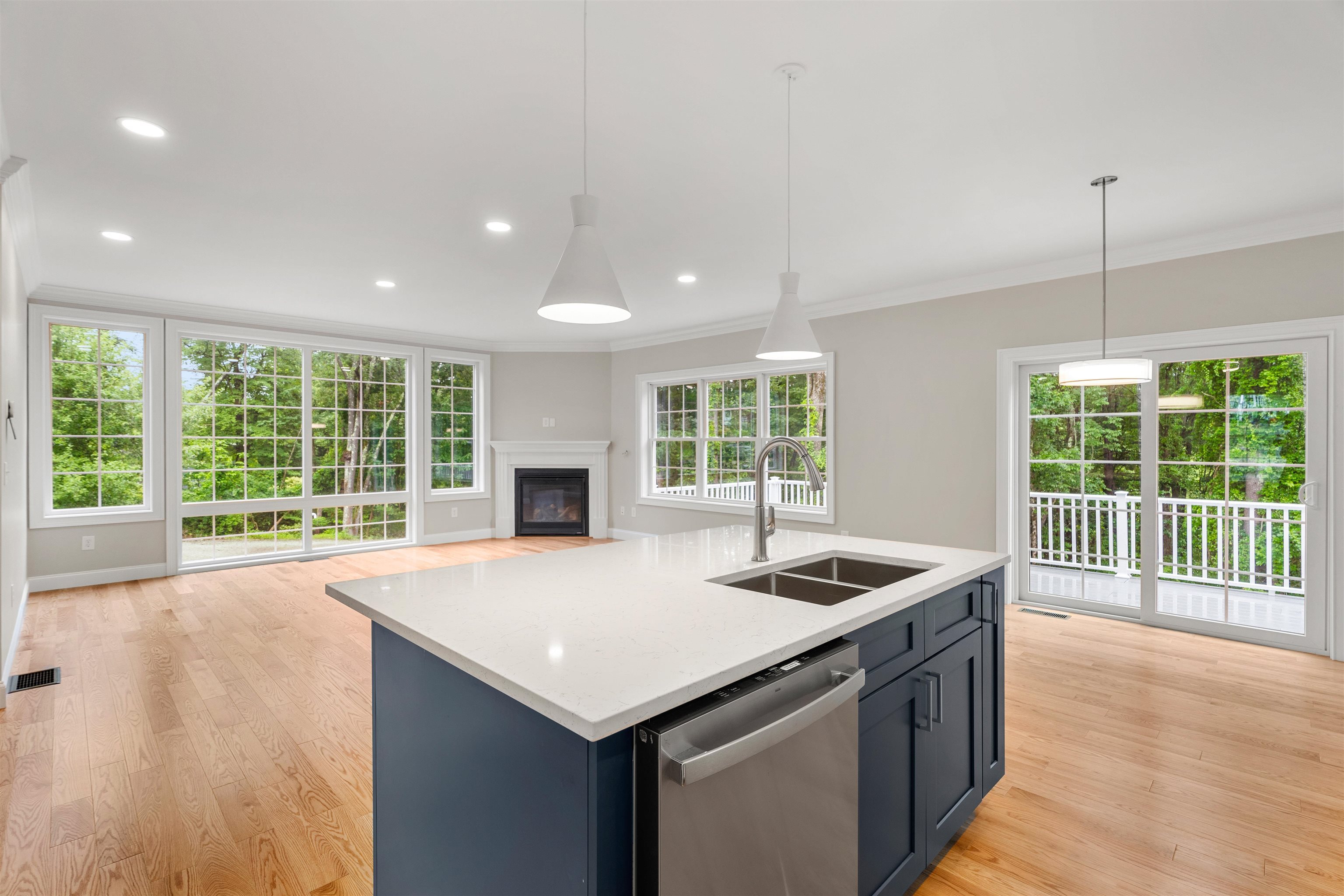 Property Photo: 28 Auburn Road NH 03106
