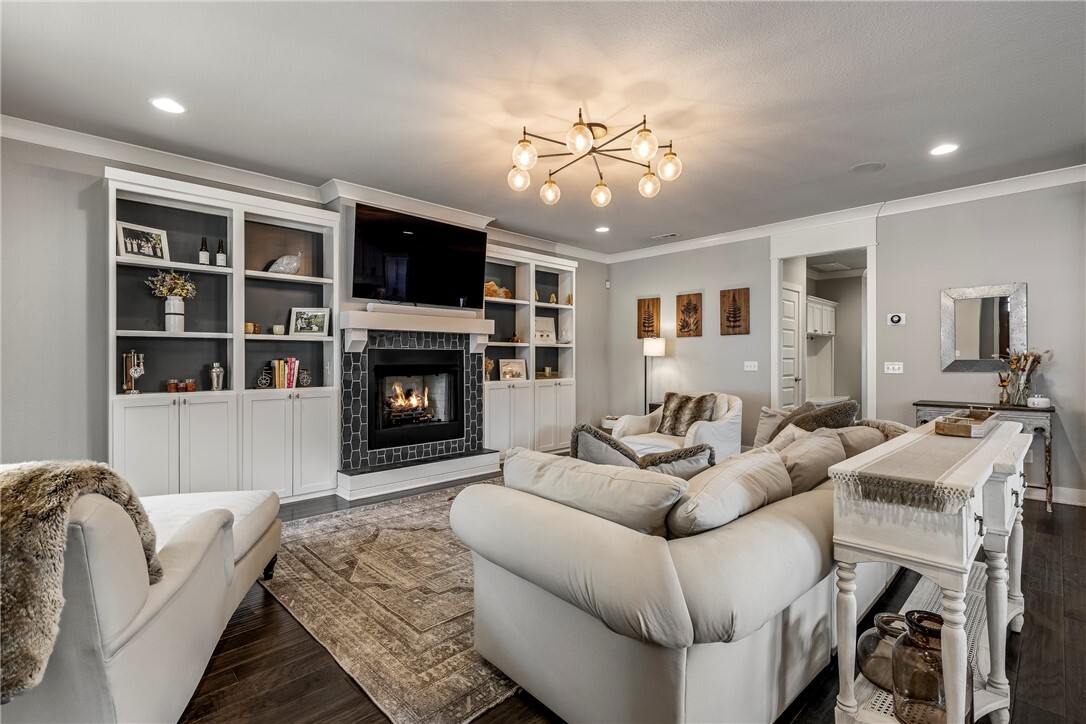 Property Photo: 223 E Prospect Street AR 72701