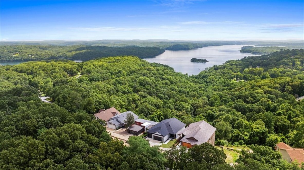 Property Photo:  9192 N Park Road  AR 72756 
