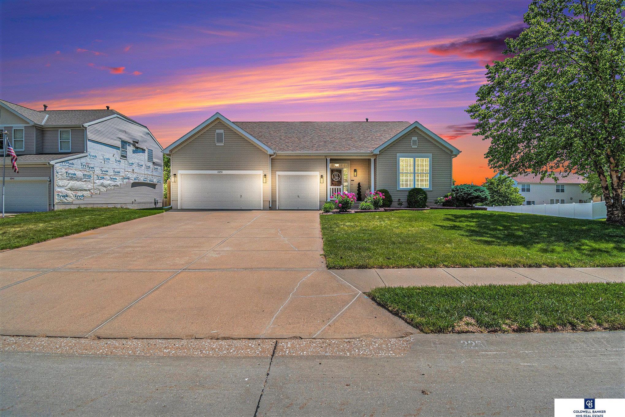 2251 Glacier Drive  Papillion NE 68046 photo