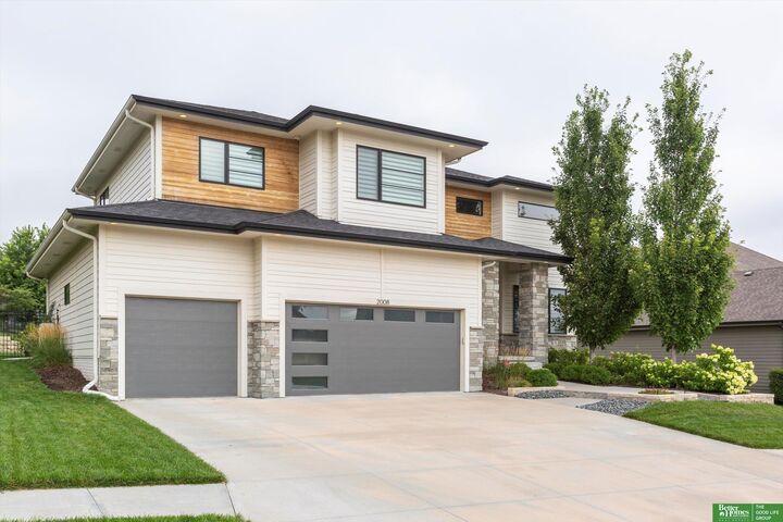 Property Photo:  2008 S 211 Street  NE 68022 