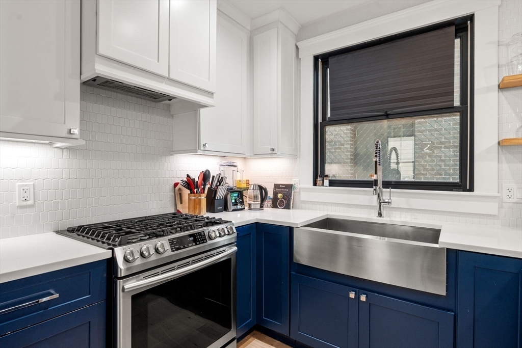 Property Photo: 331 Chelsea St. 1A MA 02128