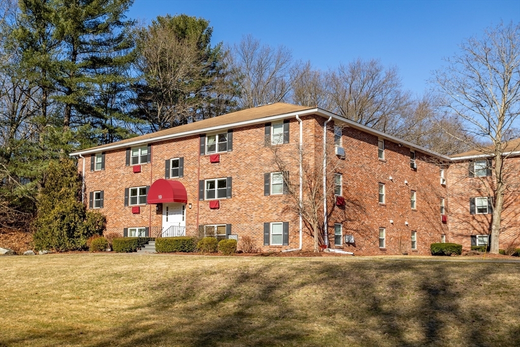 Property Photo:  13 Cross St 6  MA 01863 