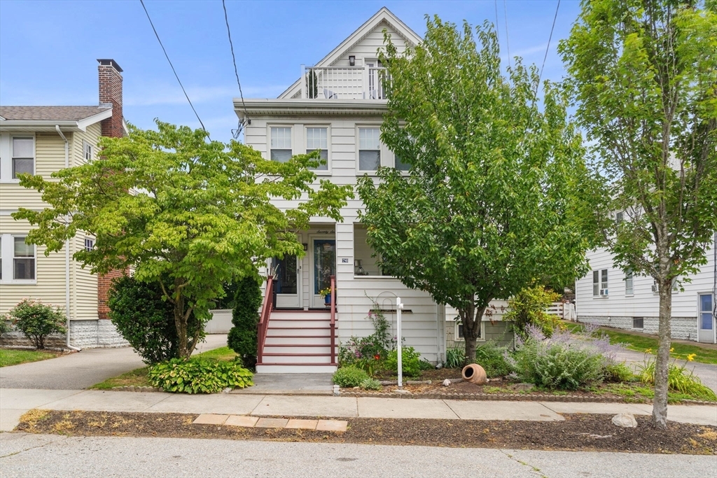Property Photo:  76 Salisbury Road 76  MA 02472 