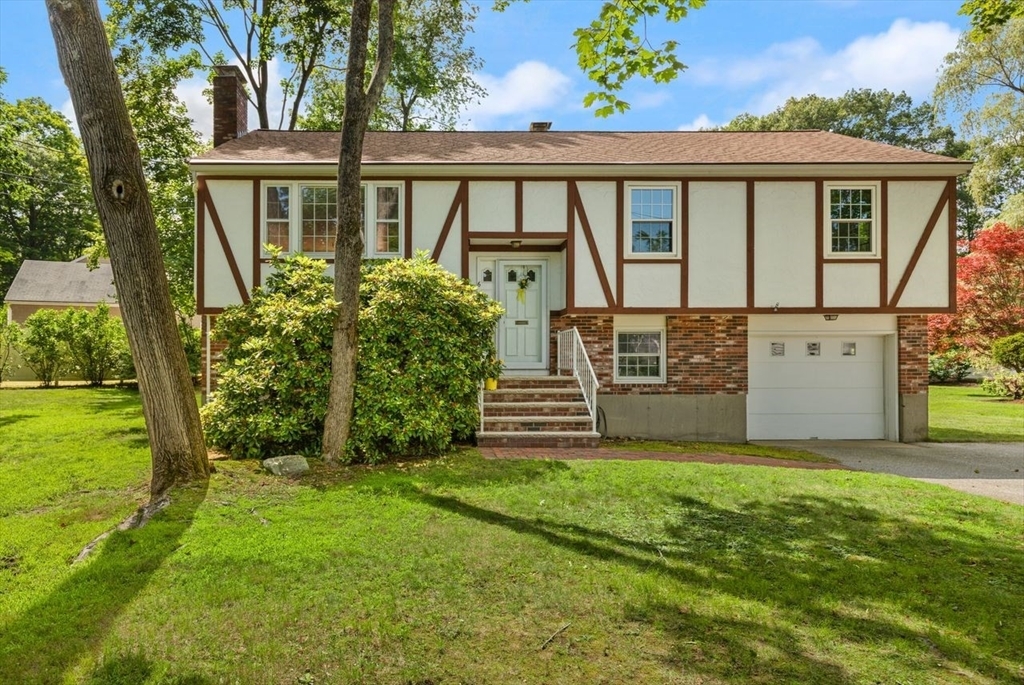 Property Photo:  6 Liberty Street  MA 01810 