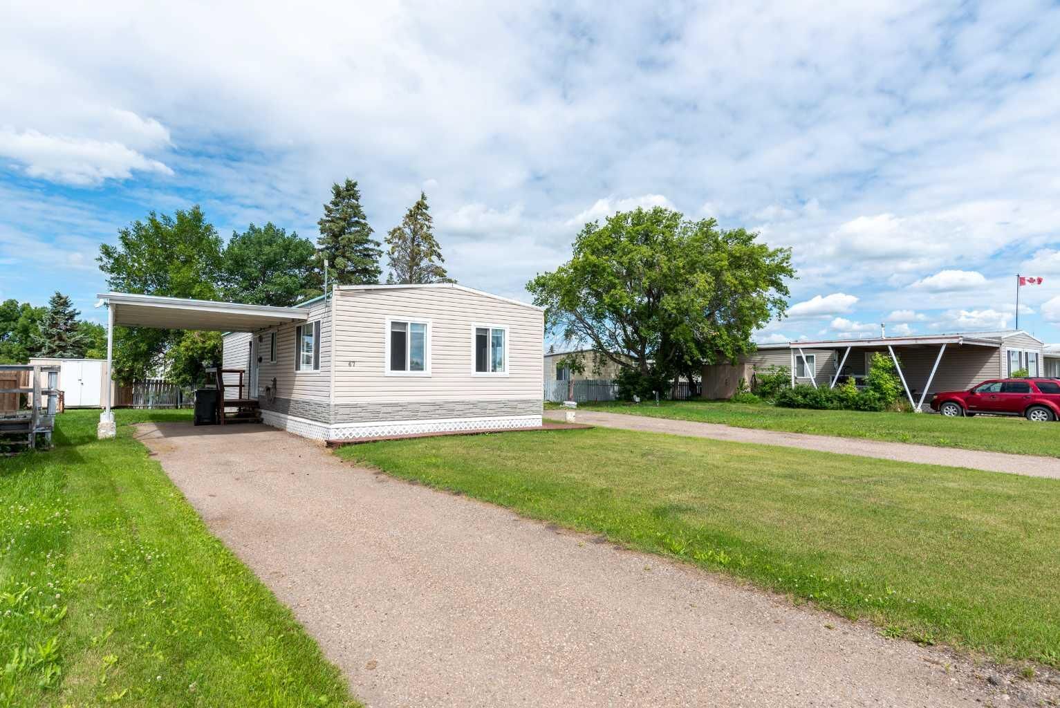 Property Photo: 5308 57 Street 67 AB T9V 2A3