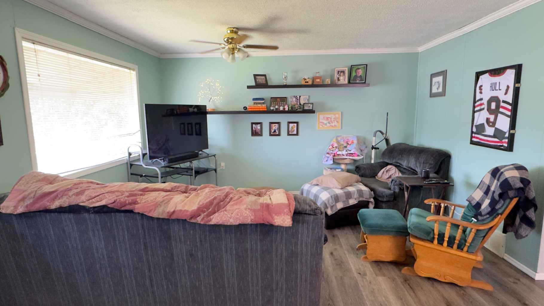 Property Photo: 39 Rydberg Street AB T0B 2E0