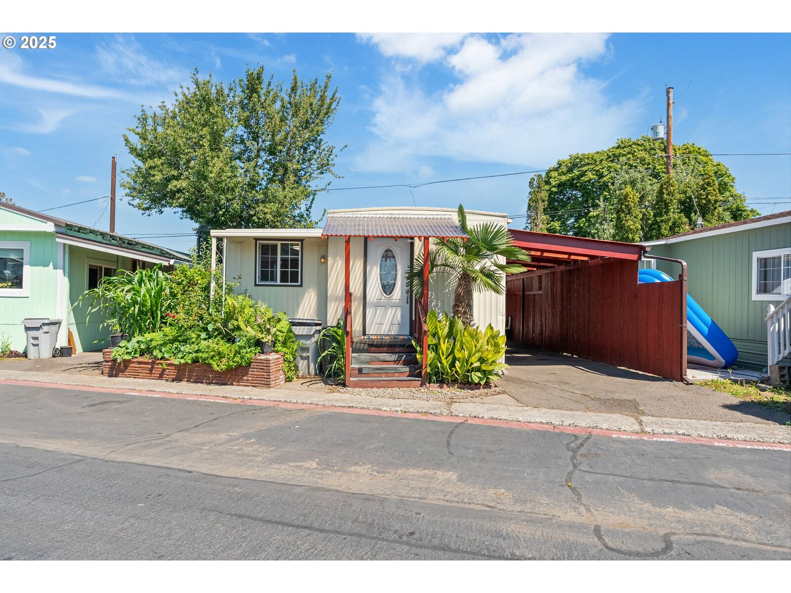 Property Photo: 8951 SE Fuller Rd 7 OR 97086