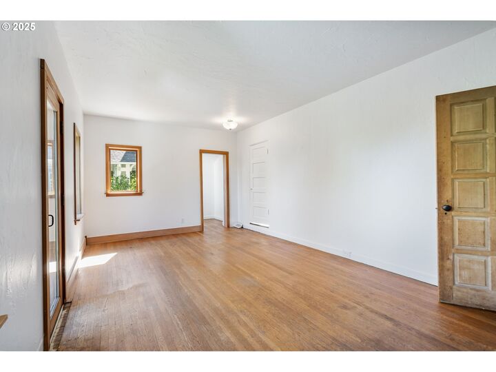 Property Photo: 3366 NW Franklin Ct OR 97210