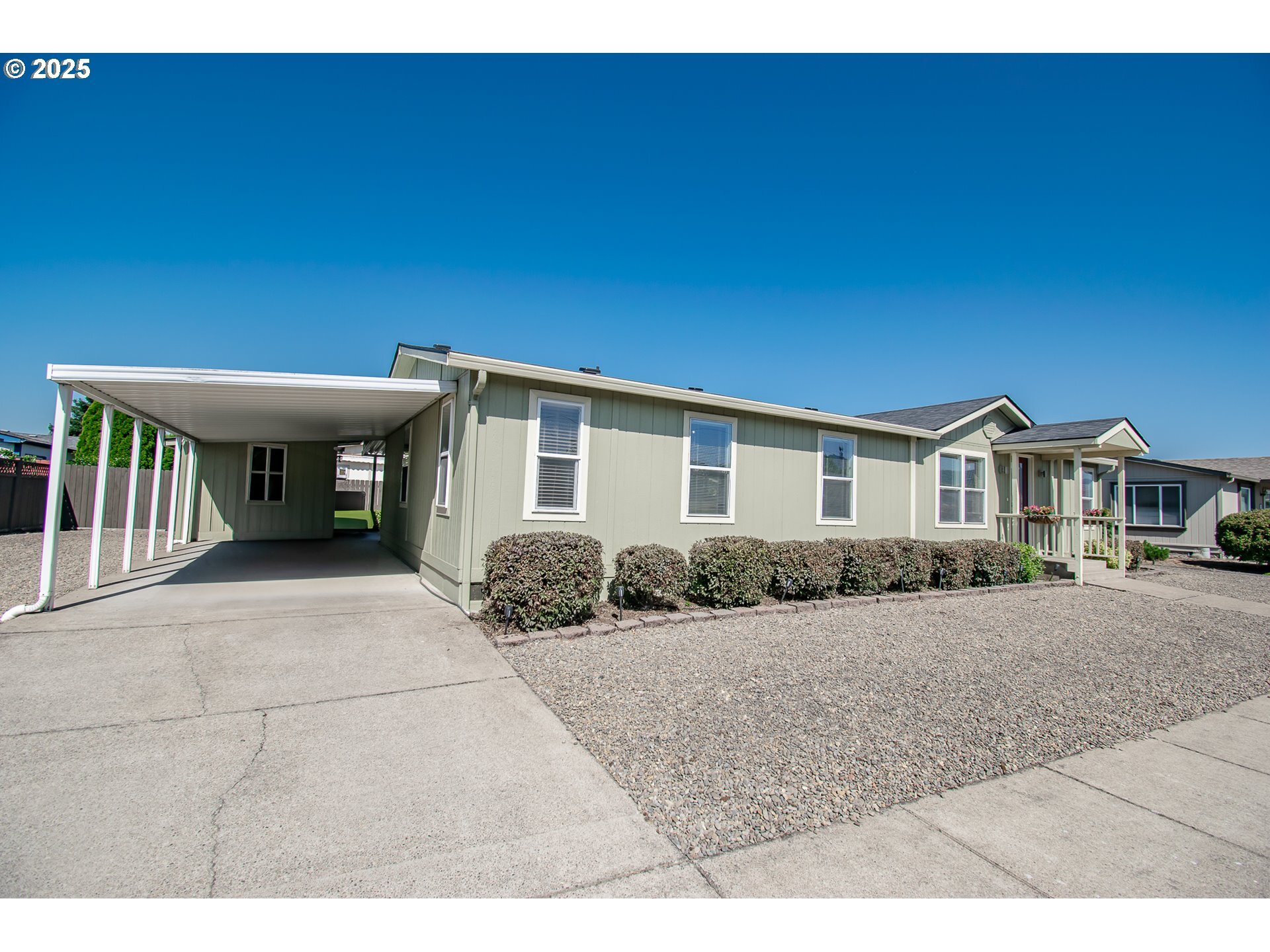 Property Photo:  3700 Babcock Ln 144  OR 97401 