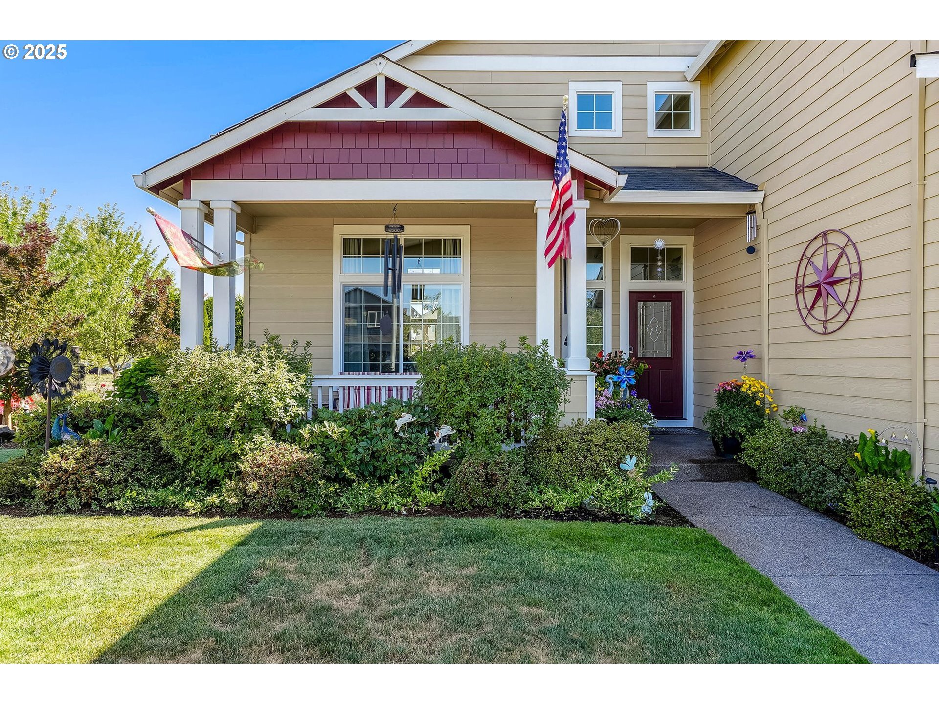 Property Photo:  3202 Oxford St  OR 97071 