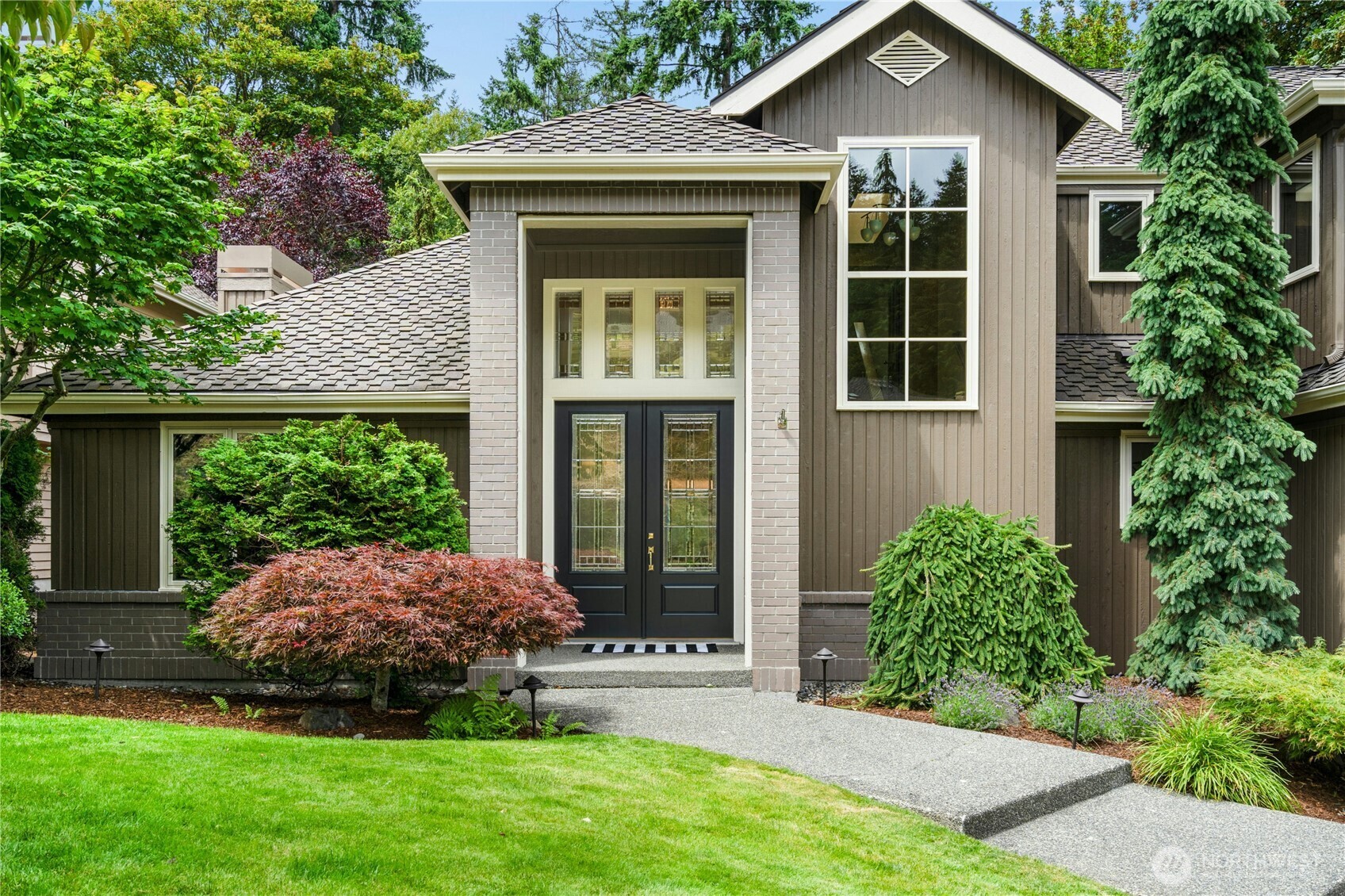 Property Photo:  14618 SE 84th Street  WA 98059 