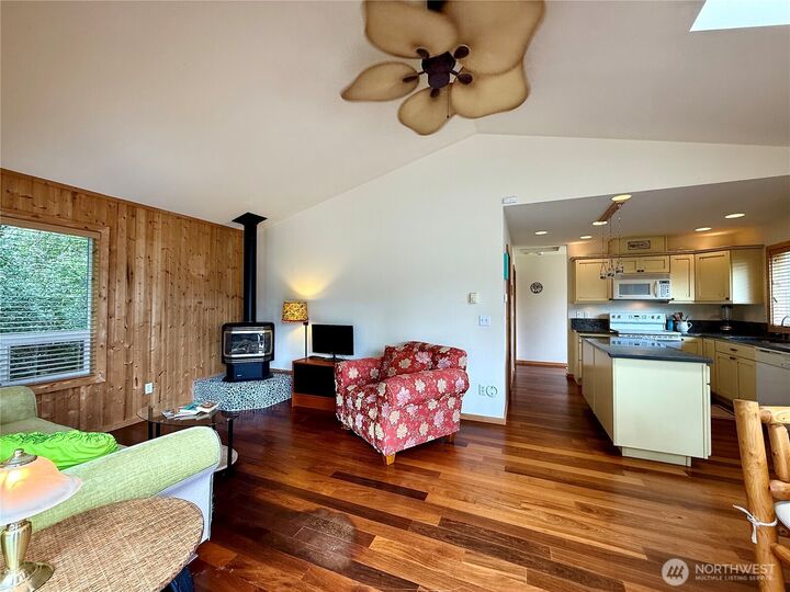 Property Photo: 436 Seashore Street SW WA 98569