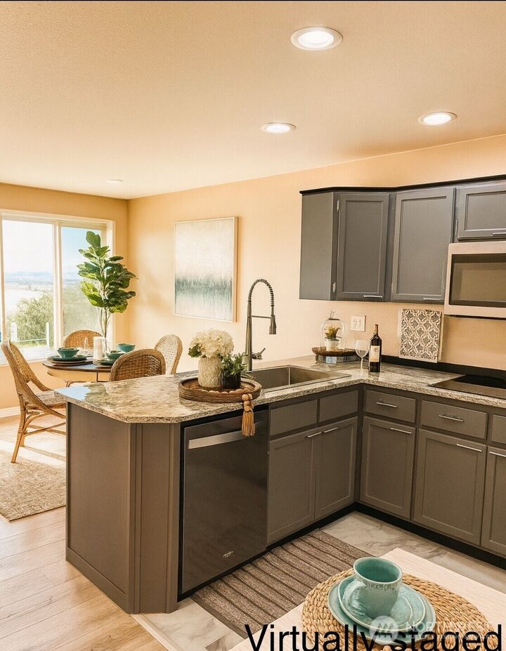 Property Photo:  1061  Peace Portal Drive 6  WA 98230 