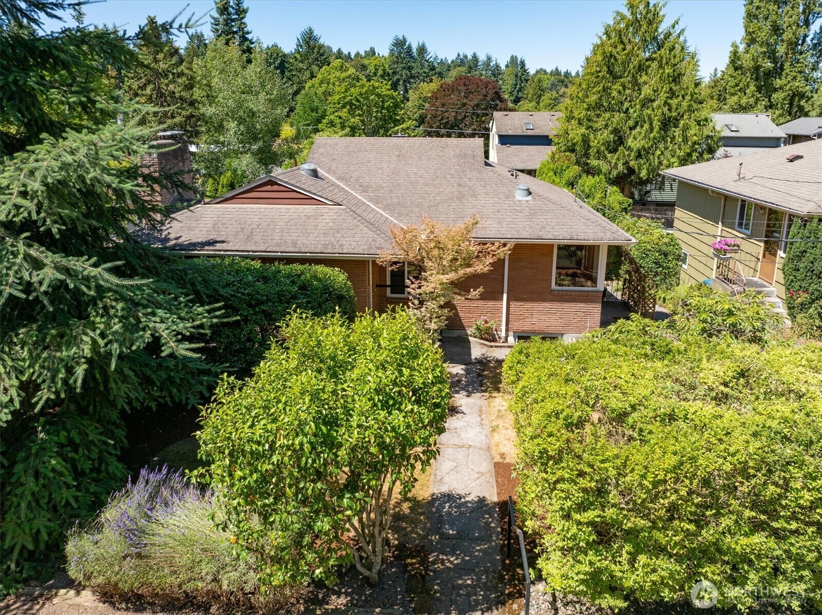 Property Photo: 9743 46th Avenue NE WA 98115